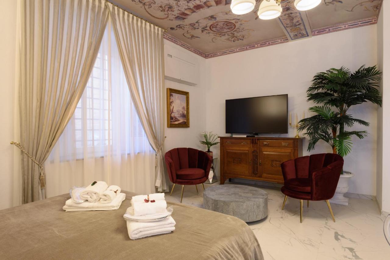 סיינה Domus Nannini Spa - L' Arco Di Matteotti מראה חיצוני תמונה